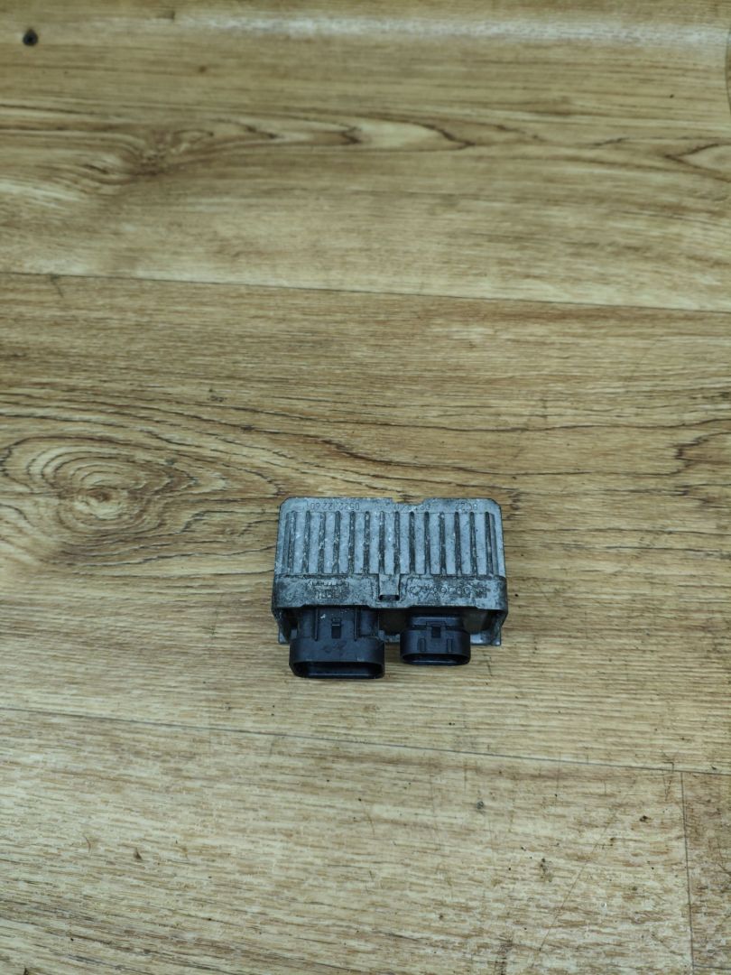 реле накала свечей Opel Insignia 1 поколение (A) 2008, 2.0 л., A 20 DTH, дизель, МКПП, седан, 55563423 - фото №1