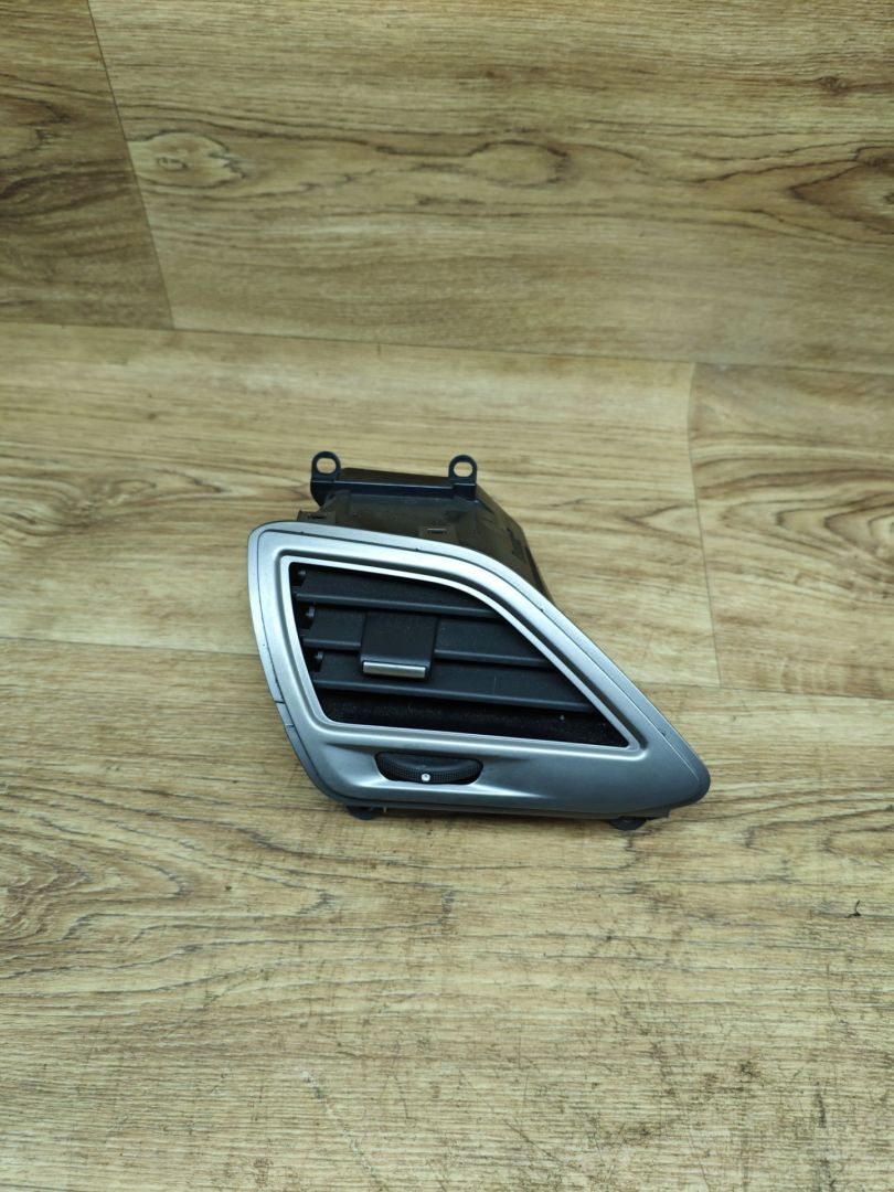 дефлектор обдува салона Lada Vesta 1 поколение 2017, 1.6 л., бензин, МКПП, седан - фото №1