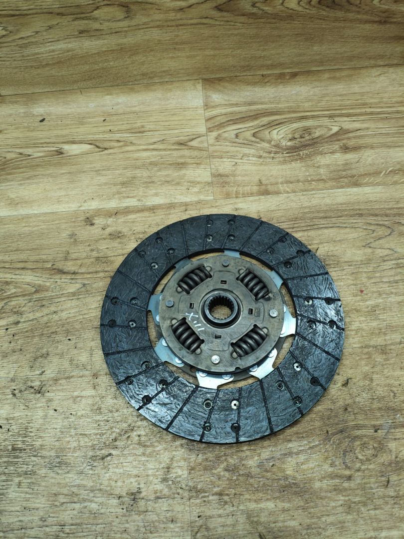 диск сцепления Land Rover Range Rover Evoque L538 2012, 2.2 л., 224DT, дизель, МКПП, внедорожник 5 дв. - фото №1