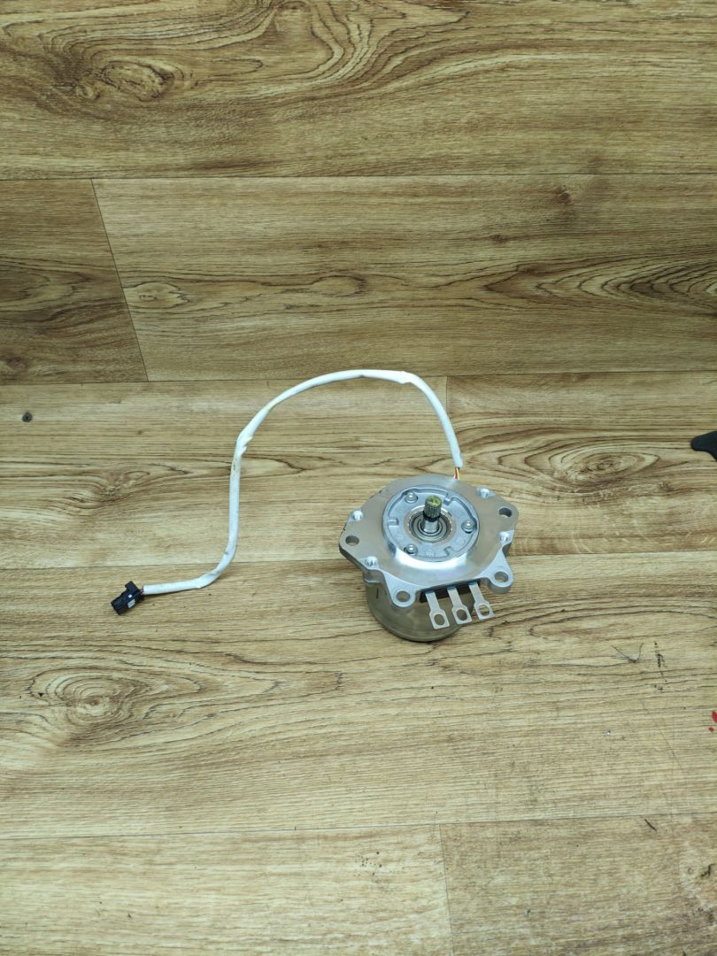 электроусилитель руля Lada Vesta 1 поколение 2017, 1.6 л., бензин, МКПП, седан - фото №1