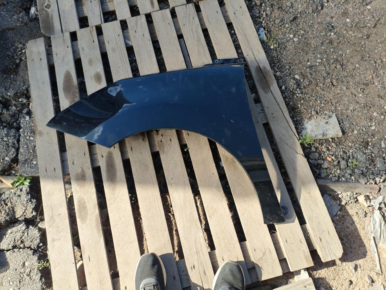 крыло переднее левое Peugeot 5008 1 поколение 2011, 1.6 л., дизель, МКПП, минивэн, 9685904880 - фото №1