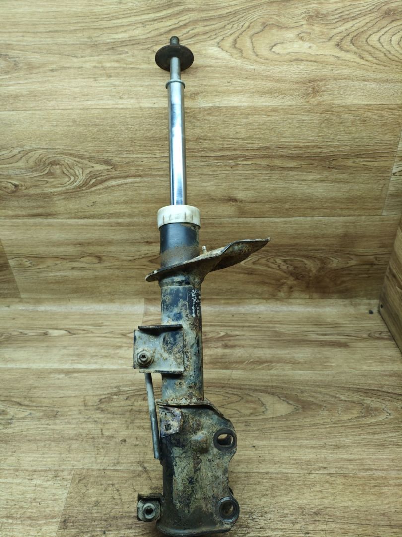 амортизатор передний левый Mercedes-Benz Vito W639 (2003 - 2010), дизель, МКПП, микроавтобус, A6393202113 - фото №1