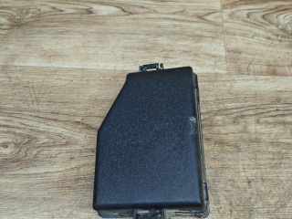 крышка блока предохранителей Hyundai Solaris 1 поколение 2013, 1.6 л., G4FC, бензин, АКПП, седан, 91950-4L012