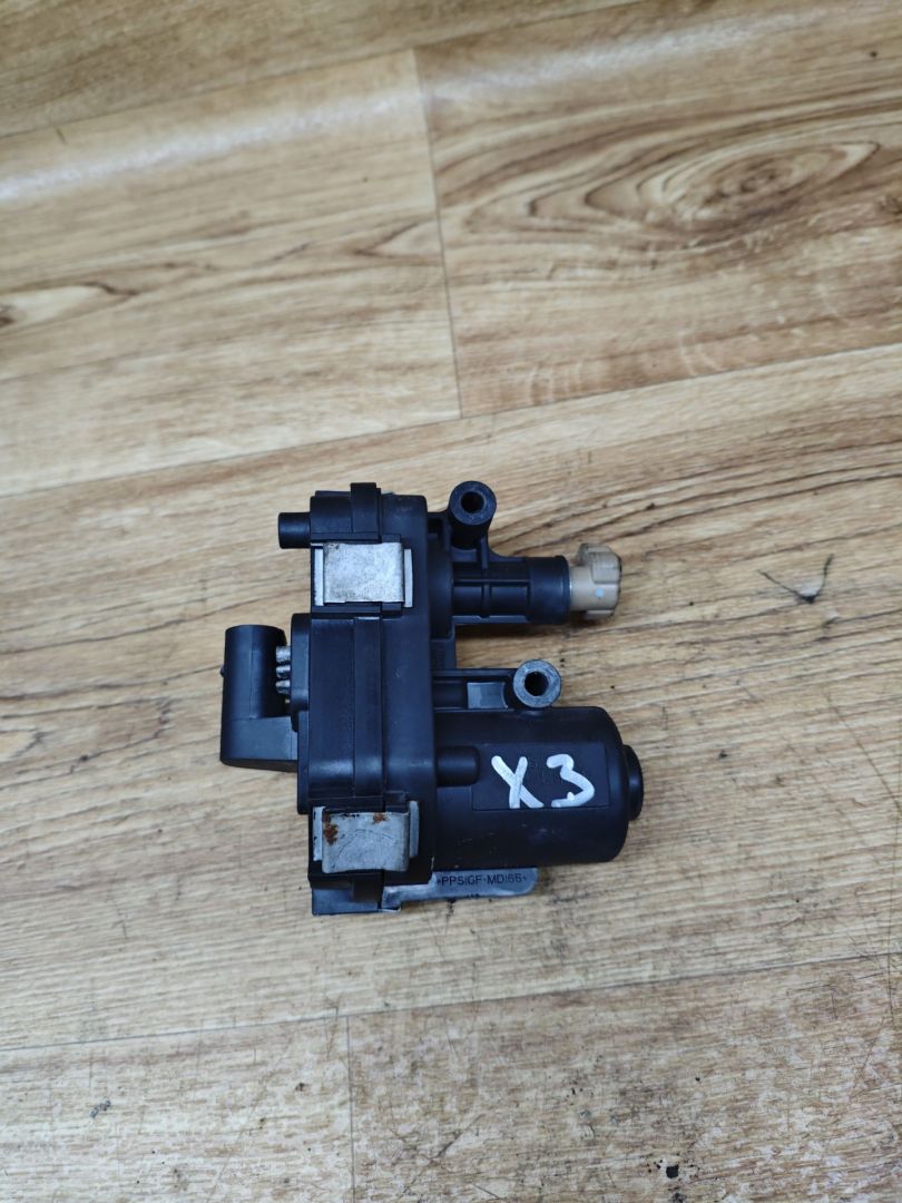 сервопривод заслонок впускного коллектора Opel Insignia 1 поколение (A) 2008, 2.0 л., A 20 DTH, дизель, МКПП, седан - фото №1