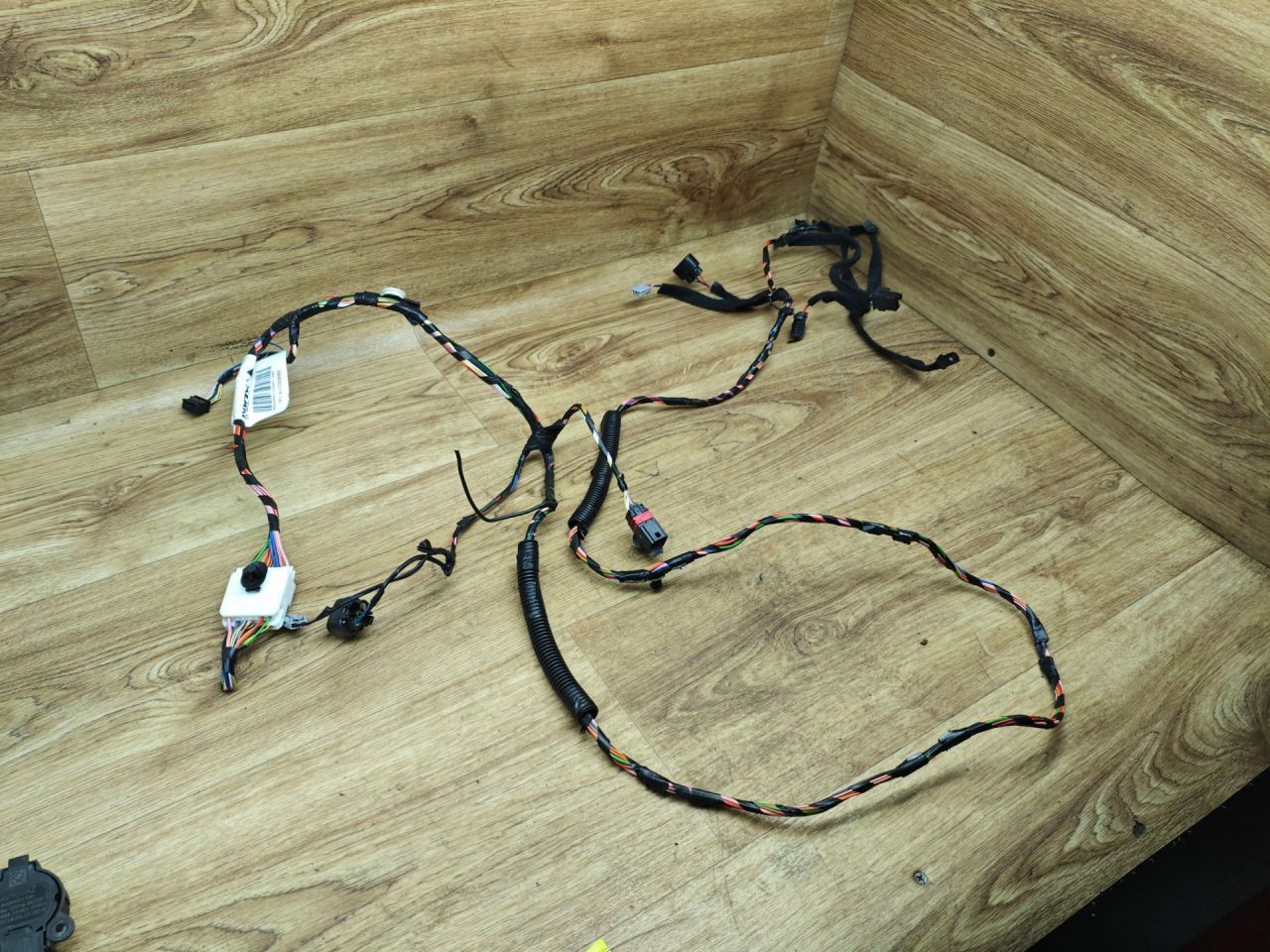 проводка салона Lada Vesta 1 поколение 2021, 1.6 л., H4M, бензин, вариатор, универсал, 8450008965 - фото №1