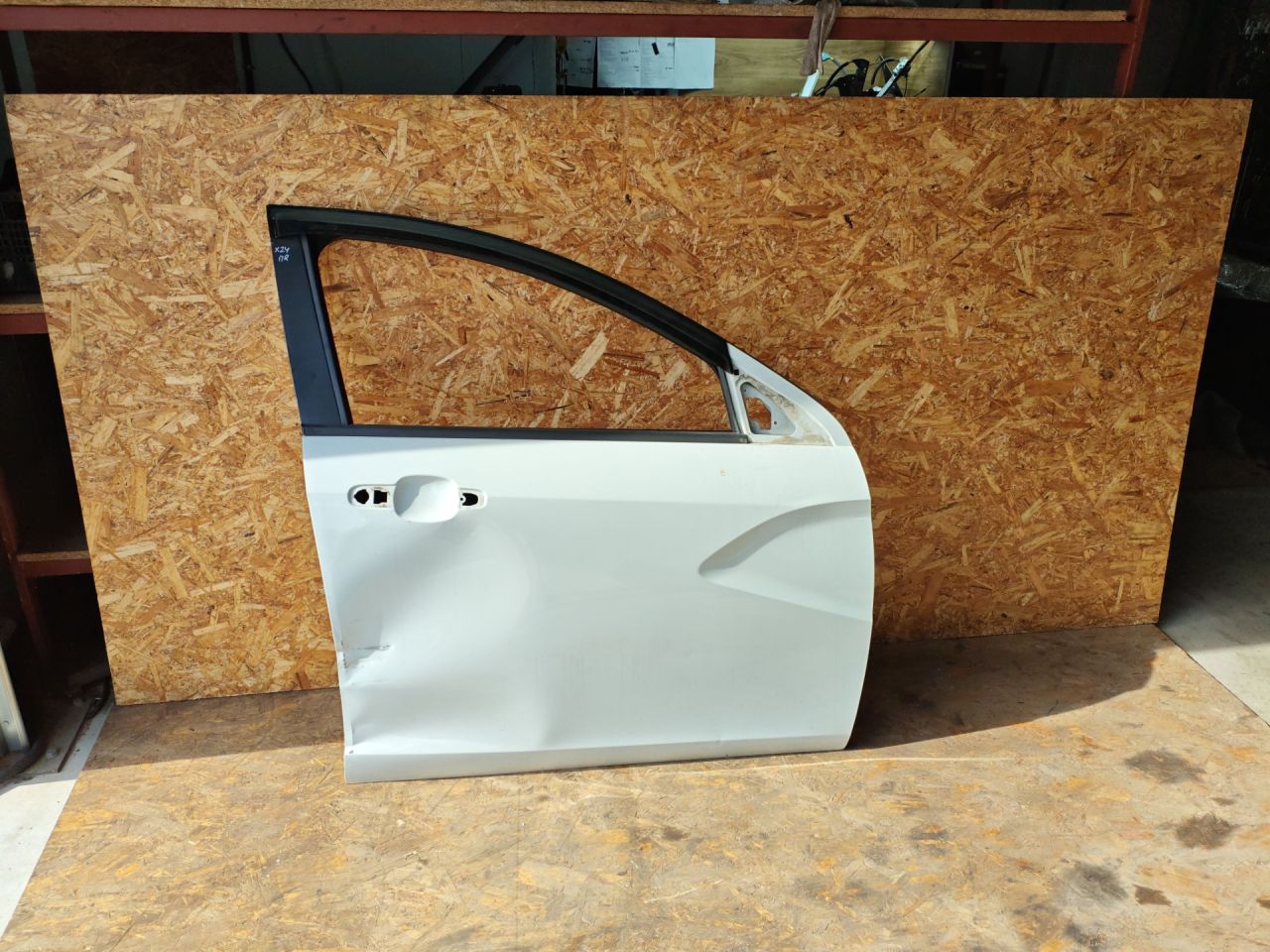 дверь передняя правая Lada Vesta 1 поколение 2017, 1.6 л., бензин, МКПП, седан - фото №1
