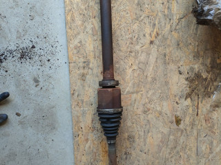 полуось передняя правая (приводной вал, ШРУС) Land Rover Range Rover Evoque L538 2012, 2.2 л., 224DT, дизель, МКПП, внедорожник 5 дв.