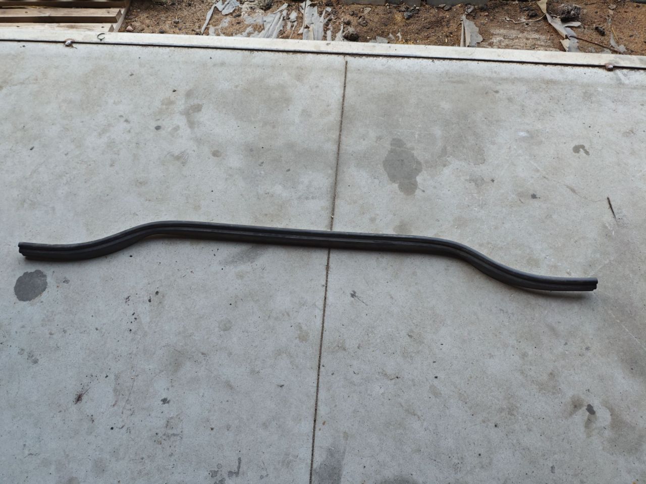 уплотнитель жабо Lada Vesta 1 поколение 2017, 1.6 л., бензин, МКПП, седан - фото №1