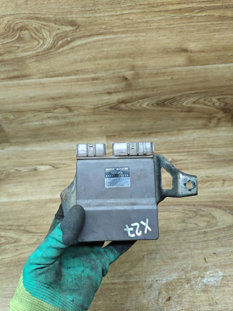 блок управления форсунками Toyota Avensis Verso 1 поколение 2003, 2.0 л., дизель, МКПП, минивэн, 89871-20030, 131000-1041 - фото №1