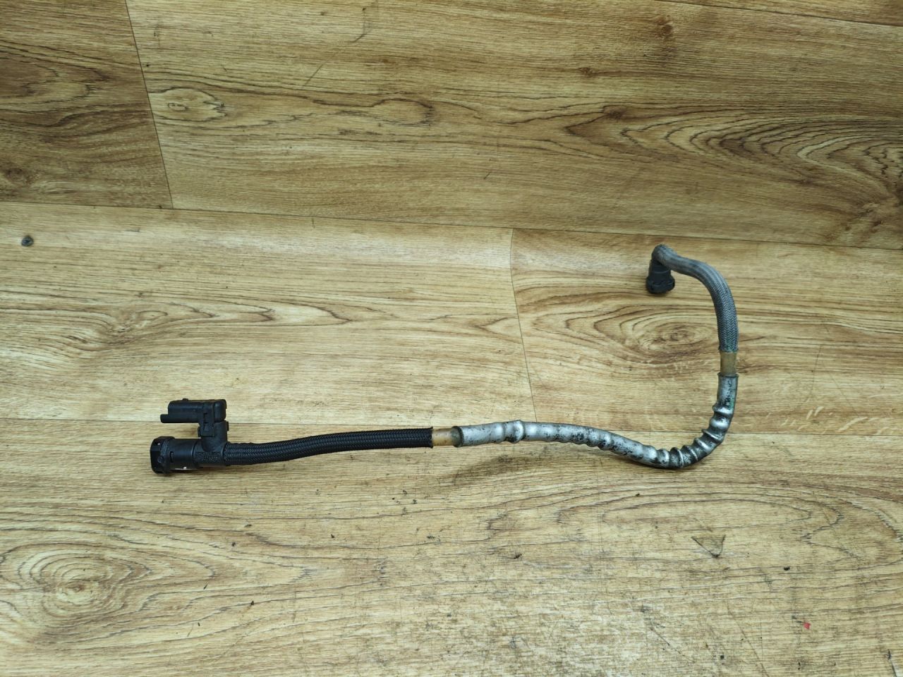 трубка топливная Land Rover Range Rover Evoque L538 2012, 2.2 л., 224DT, дизель, МКПП, внедорожник 5 дв., FPSC080001 - фото №1