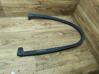 уплотнитель подкапотного пространства Renault Duster 1 поколение 2012, 2.0 л., F4R 403, бензин, АКПП, внедорожник 5 дв., передний привод