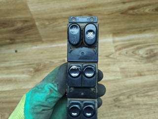 блок управления стеклоподъемниками Hyundai Solaris 1 поколение 2013, 1.6 л., G4FC, бензин, АКПП, седан