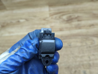 кнопка стеклоподъемника двери Land Rover Range Rover Evoque L538 2012, 2.2 л., 224DT, дизель, МКПП, внедорожник 5 дв., BJ32-14717-AB