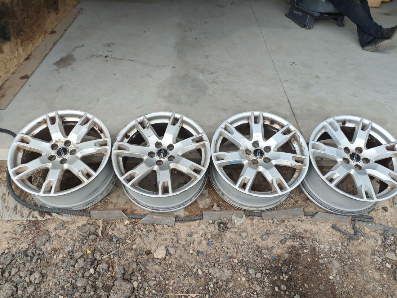 диск литой Land Rover Range Rover Evoque L538 2012, 2.2 л., 224DT, дизель, МКПП, внедорожник 5 дв. - фото №1