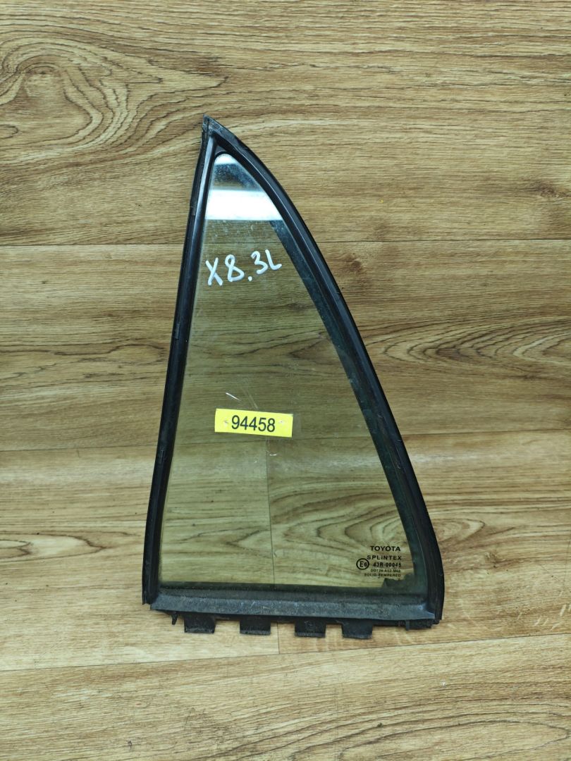 стекло двери задней левой Toyota Corolla 9 поколение (E120/E130) 2002, 1.4 л., 4ZZ-FE, бензин, МКПП, хетчбэк 5 дв. - фото №1