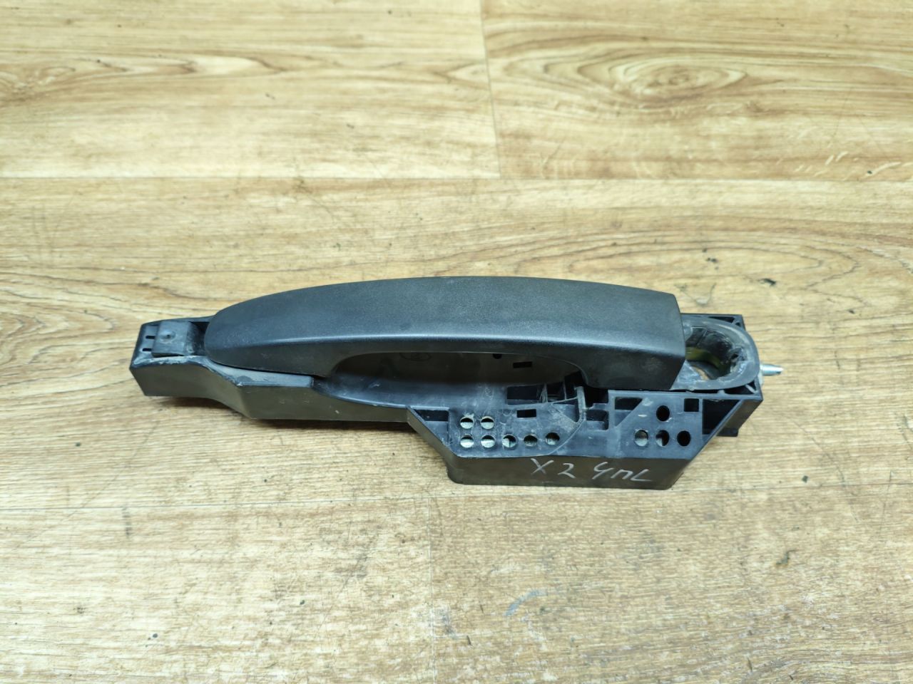 ручка наружная Lada Vesta 1 поколение 2017, 1.6 л., бензин, МКПП, седан, 8450039482 - фото №1