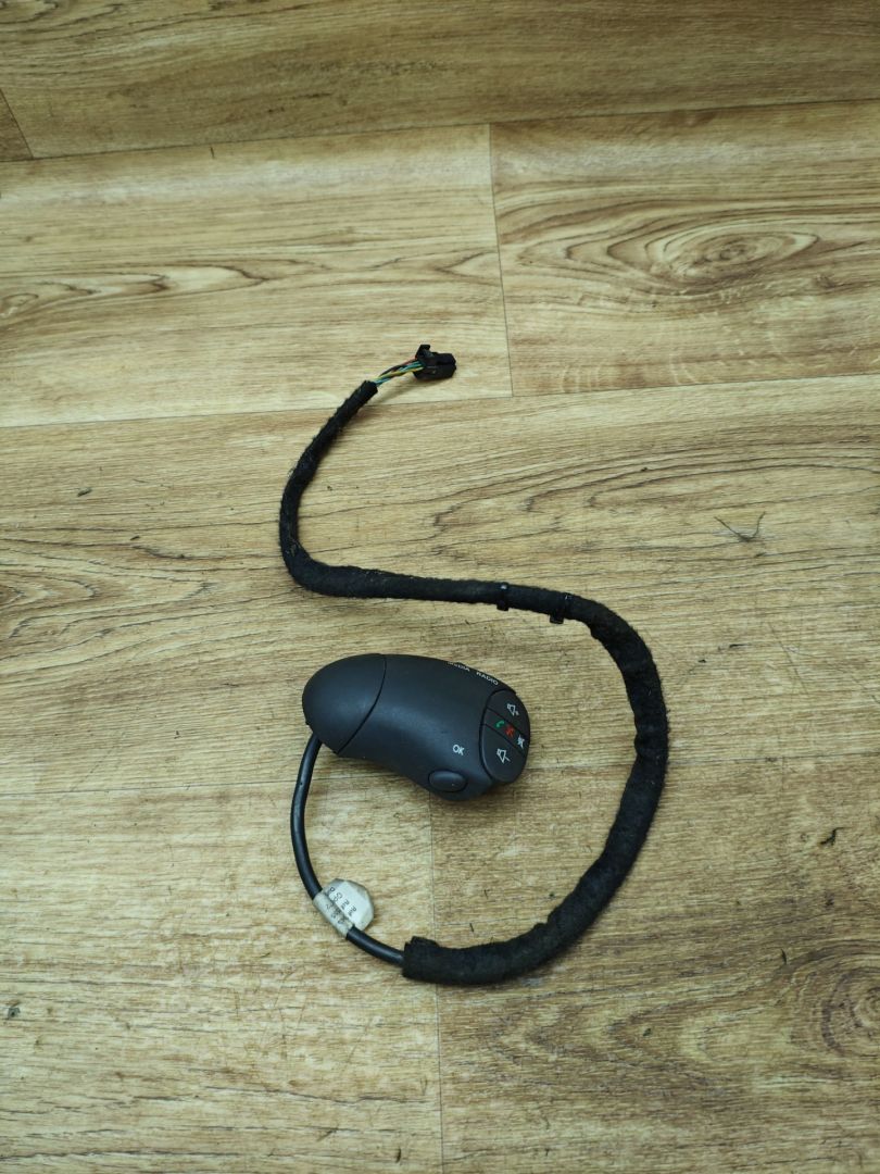 блок управления мультимедия Renault Duster 1 поколение 2012, 2.0 л., F4R 403, бензин, АКПП, внедорожник 5 дв., передний привод - фото №1