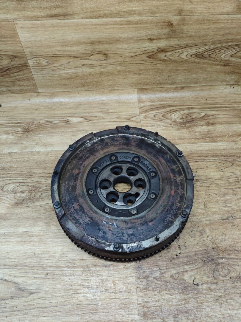 маховик Opel Insignia 1 поколение (A) 2008, 2.0 л., A 20 DTH, дизель, МКПП, седан, 55562384 - фото №1