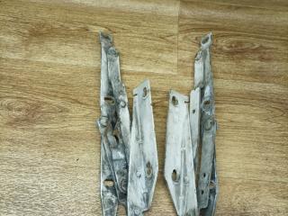 петля капота Mercedes-Benz Vito W638 1998, 2.3 л., дизель, МКПП, микроавтобус