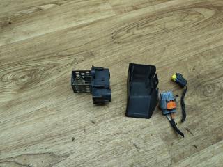 блок управления вентилятором (реле) Peugeot 5008 1 поколение 2011, 1.6 л., дизель, МКПП, минивэн, 9658508980