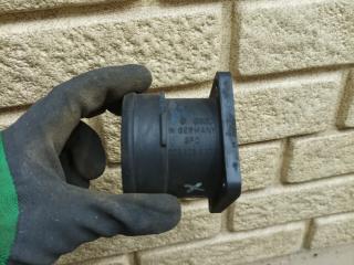 фланец (тройник) системы охлаждения Volkswagen Transporter T4 1996, 2.4 л., AAB, дизель, МКПП, микроавтобус, 028129637C