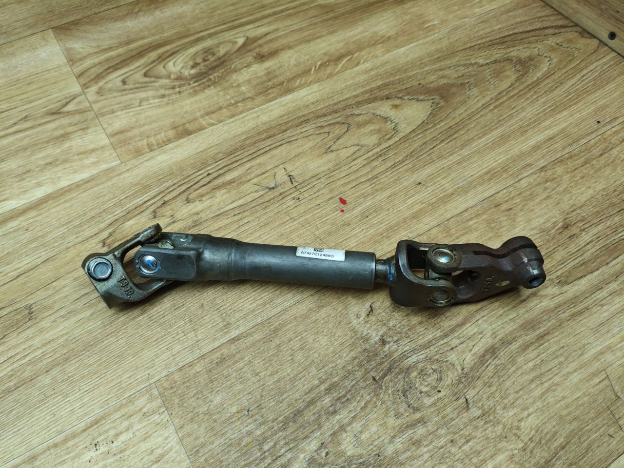 рулевой карданчик Lada Vesta 1 поколение 2017, 1.6 л., бензин, МКПП, седан - фото №1