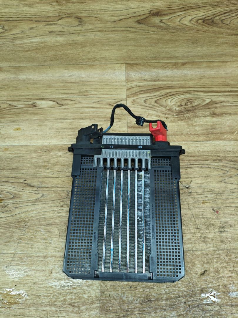 Электрический отопитель салона Land Rover Range Rover Evoque L538 2012, 2.2 л., 224DT, дизель, МКПП, внедорожник 5 дв., BG9N-18D612-AA - фото №1