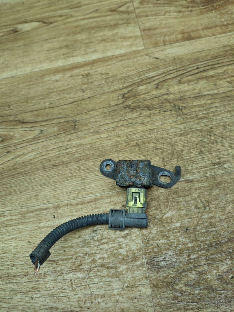 датчик удара Toyota Corolla 9 поколение (E120/E130) 2002, 1.4 л., 4ZZ-FE, бензин, МКПП, хетчбэк 5 дв., 8917413030, 187600-4830 - фото №1