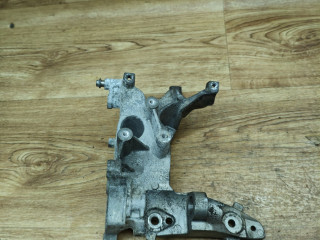 кронштейн двигателя Peugeot 3008 1 поколение 2010, 1.6 л., 9HR (DV6C), дизель, робот, внедорожник 5 дв., 9684613880