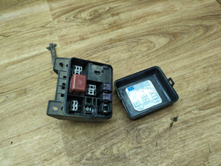 блок предохранителей Toyota Picnic 1 поколение 1999, 2.2 л., 3C-TE, дизель, МКПП, минивэн