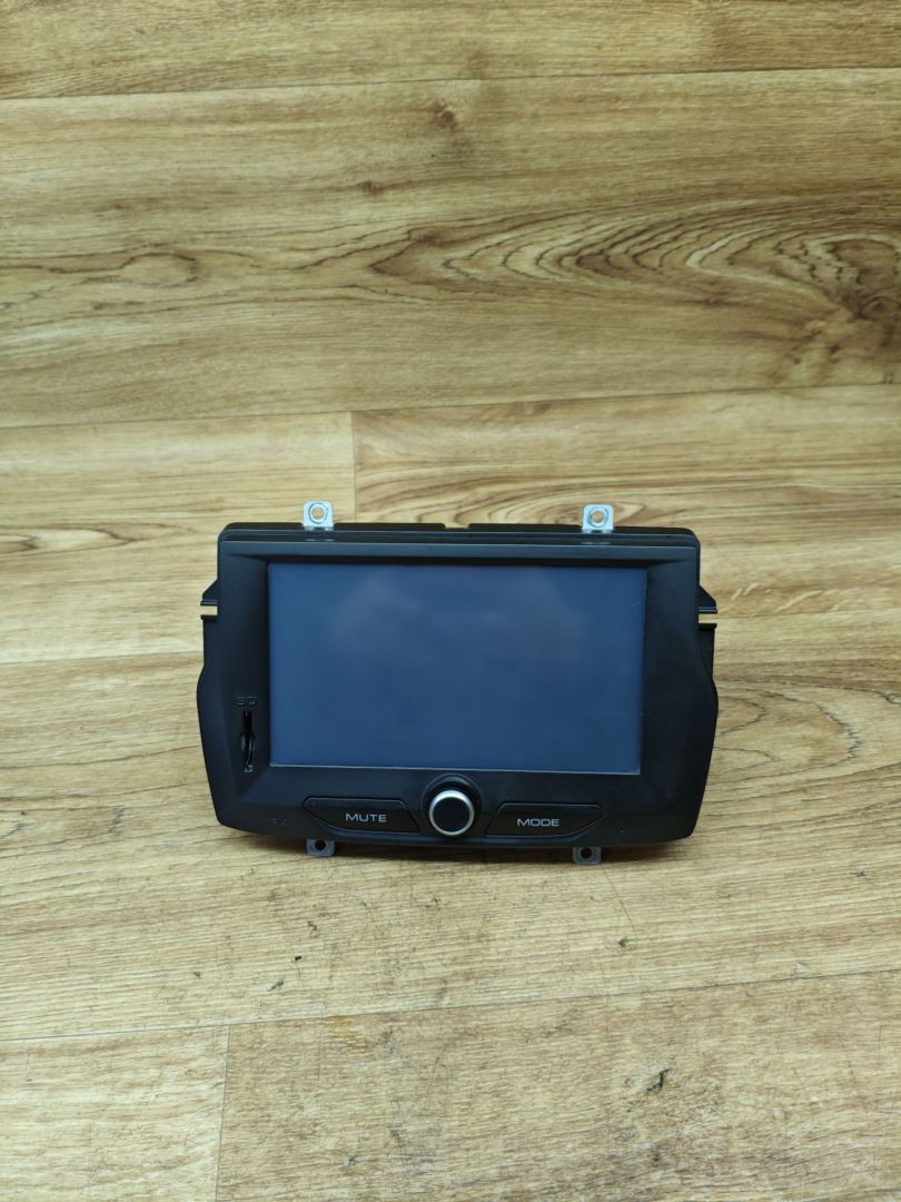 магнитола Lada Vesta 1 поколение 2017, 1.6 л., бензин, МКПП, седан, 8450007950 - фото №1