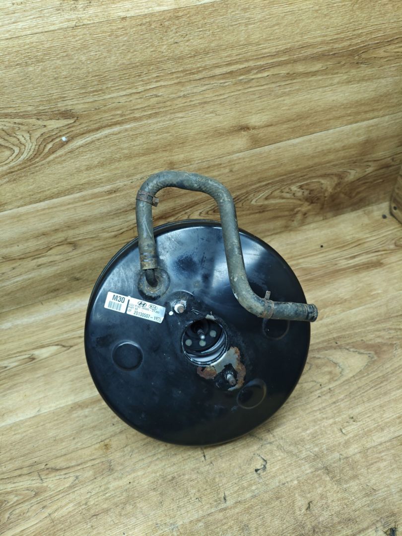 вакуумный усилитель тормозов Hyundai ix35 1 поколение 2012, 2.0 л., G4KD, бензин, МКПП, внедорожник 5 дв., передний привод, 58500-2Y300 - фото №1