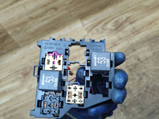 блок предохранителей Volkswagen Transporter T5 2004, 1.9 л., AXC, дизель, МКПП, микроавтобус, 141951253B, 7E0937503B