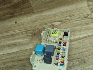 блок предохранителей Toyota Avensis 2 поколение (T250) [рестайлинг] 2006, 1.6 л., 3ZZ-FE, бензин, МКПП, седан