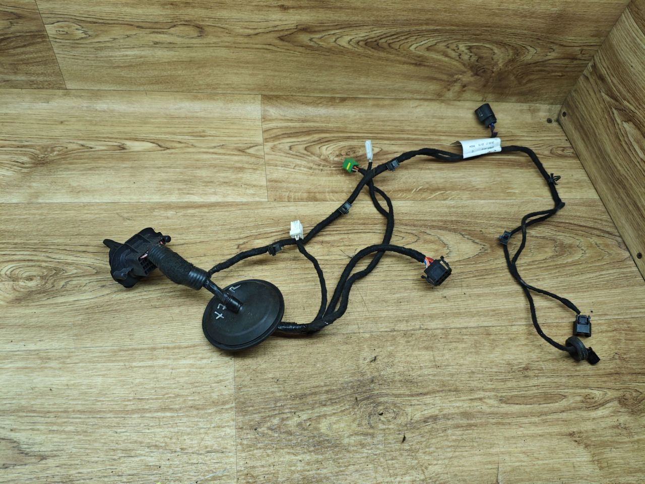 дверная проводка Lada Vesta 1 поколение 2017, 1.6 л., бензин, МКПП, седан, 8450007009 - фото №1