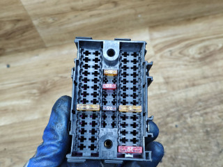 блок предохранителей Volkswagen Transporter T5 2004, 1.9 л., AXC, дизель, МКПП, микроавтобус, 7E0937617