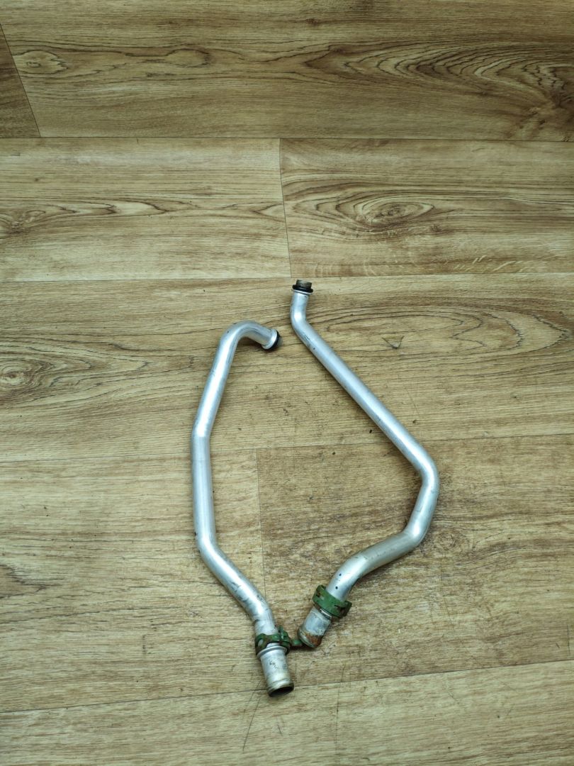 патрубок отопителя (печки) Lada Vesta 1 поколение 2017, 1.6 л., бензин, МКПП, седан - фото №1