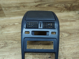 консоль салона Toyota Picnic 1 поколение 1999, 2.2 л., 3C-TE, дизель, МКПП, минивэн