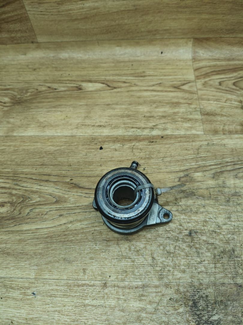 подшипник выжимной Land Rover Range Rover Evoque L538 2012, 2.2 л., 224DT, дизель, МКПП, внедорожник 5 дв. - фото №1