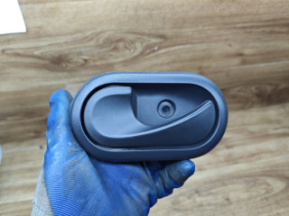 ручка внутренняя задняя левая Renault Duster 1 поколение 2012, 2.0 л., F4R 403, бензин, АКПП, внедорожник 5 дв., передний привод, 8200733848