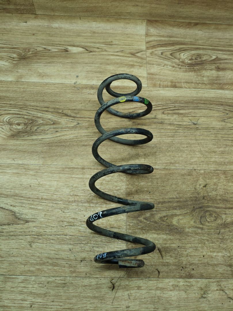 пружина задняя Peugeot 208 1 поколение 2012, 1.2 л., бензин, МКПП, хетчбэк 3 дв. - фото №1