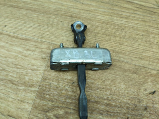 ограничитель открывания двери Toyota Corolla 9 поколение (E120/E130) 2002, 1.4 л., 4ZZ-FE, бензин, МКПП, хетчбэк 5 дв.