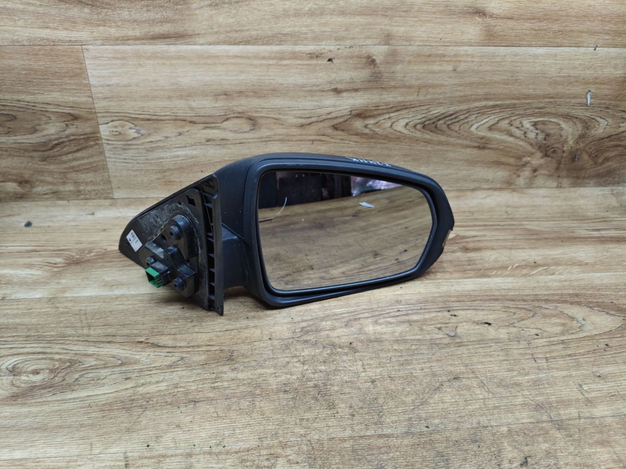 зеркало наружное правое Lada Vesta 1 поколение 2017, 1.6 л., бензин, МКПП, седан, 8450030954 - фото №1