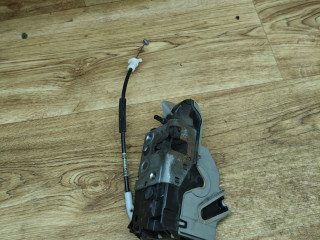 замок двери передней левой Peugeot 208 1 поколение 2012, 1.2 л., бензин, МКПП, хетчбэк 3 дв., 9688079780