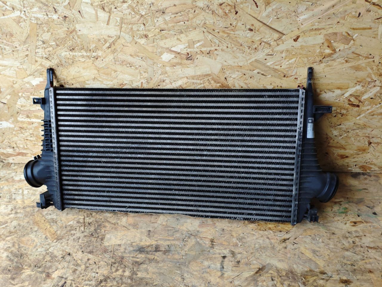 интеркулер Opel Insignia 1 поколение (A) 2008, 2.0 л., A 20 DTH, дизель, МКПП, седан, 13241751 - фото №1