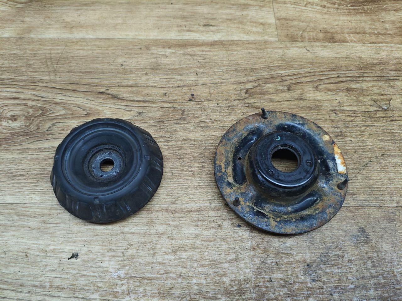 опора амортизатора верхняя (чашка) Hyundai Solaris 1 поколение 2013, 1.6 л., G4FC, бензин, АКПП, седан - фото №1