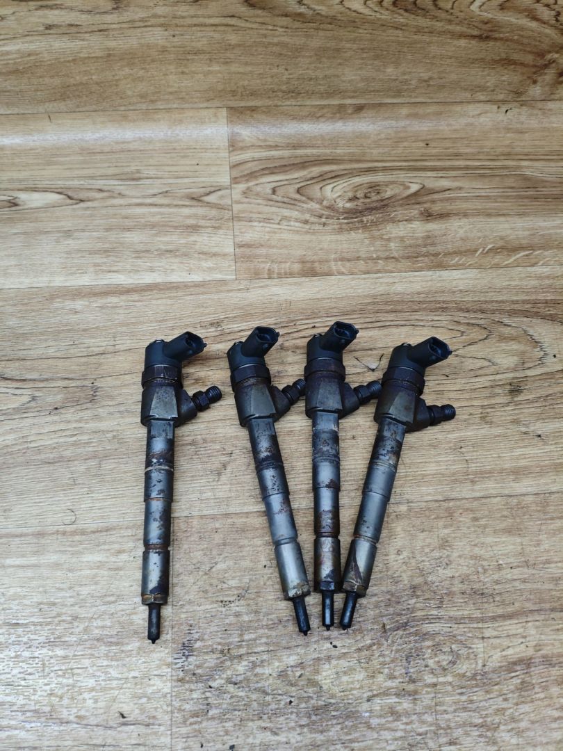 форсунка Opel Insignia 1 поколение (A) 2008, 2.0 л., A 20 DTH, дизель, МКПП, седан, 0445110327 - фото №1