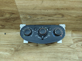 блок управления печки / климат-контроля Renault Duster 1 поколение 2012, 2.0 л., F4R 403, бензин, АКПП, внедорожник 5 дв., передний привод