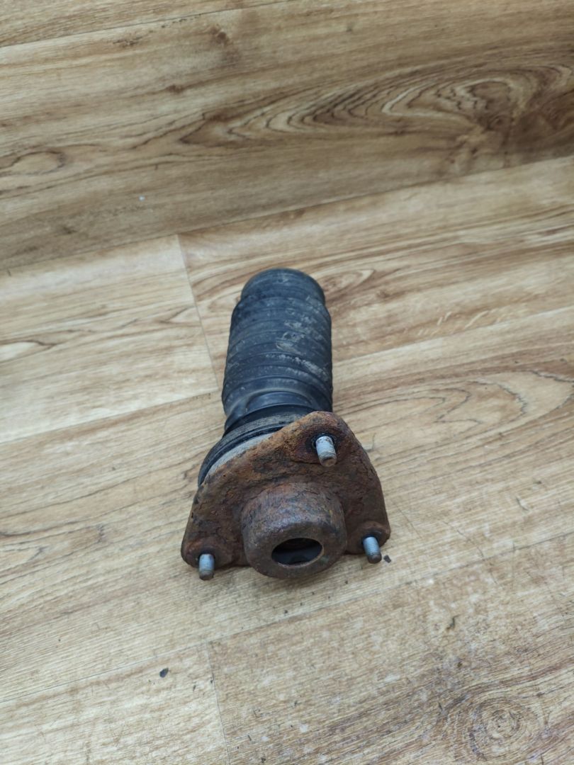 опора амортизатора верхняя (чашка) Hyundai ix35 1 поколение 2012, 2.0 л., G4KD, бензин, МКПП, внедорожник 5 дв., передний привод - фото №1