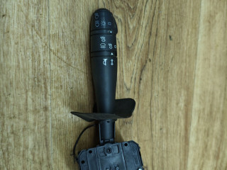 переключатель поворотов Renault Duster 1 поколение 2012, 2.0 л., F4R 403, бензин, АКПП, внедорожник 5 дв., передний привод